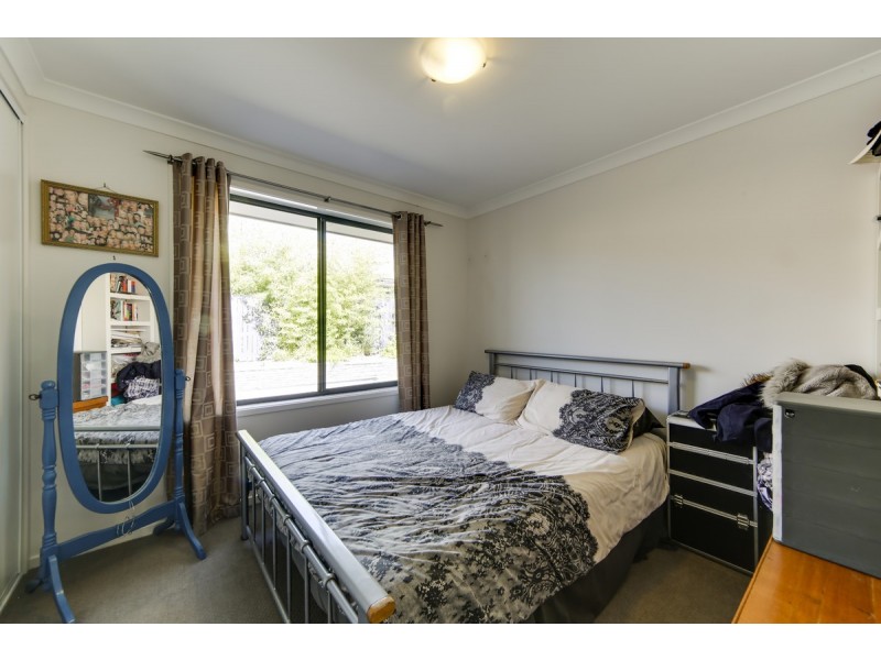 6 Sax Place, Macgregor ACT 2615