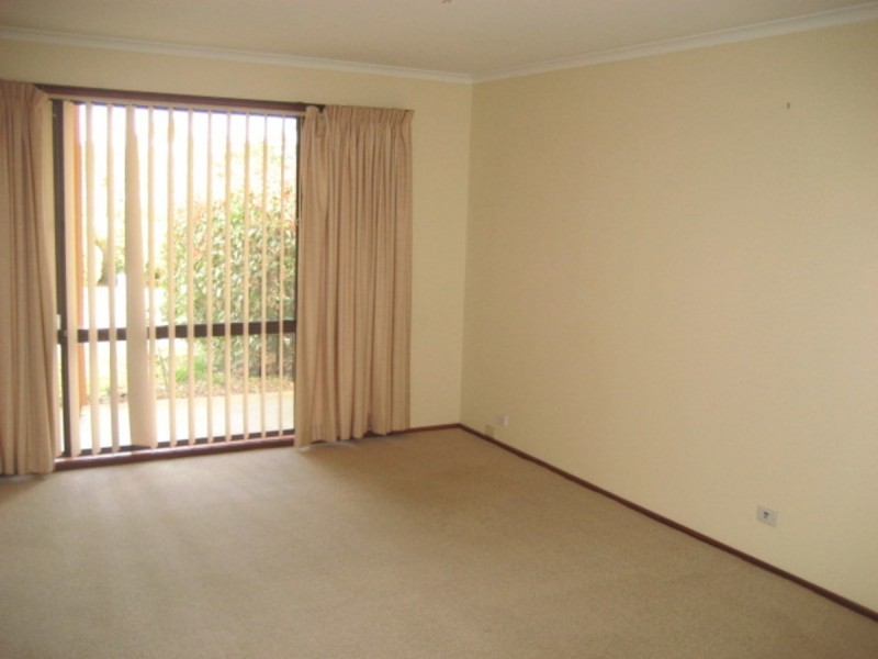 11 Stanbury Place, Holt ACT 2615