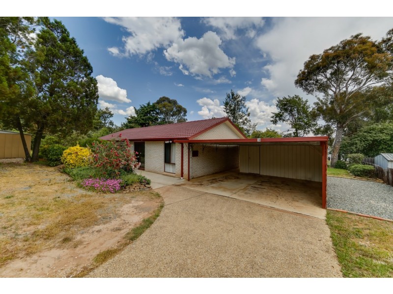 18 Macintyre Street, Charnwood ACT 2615
