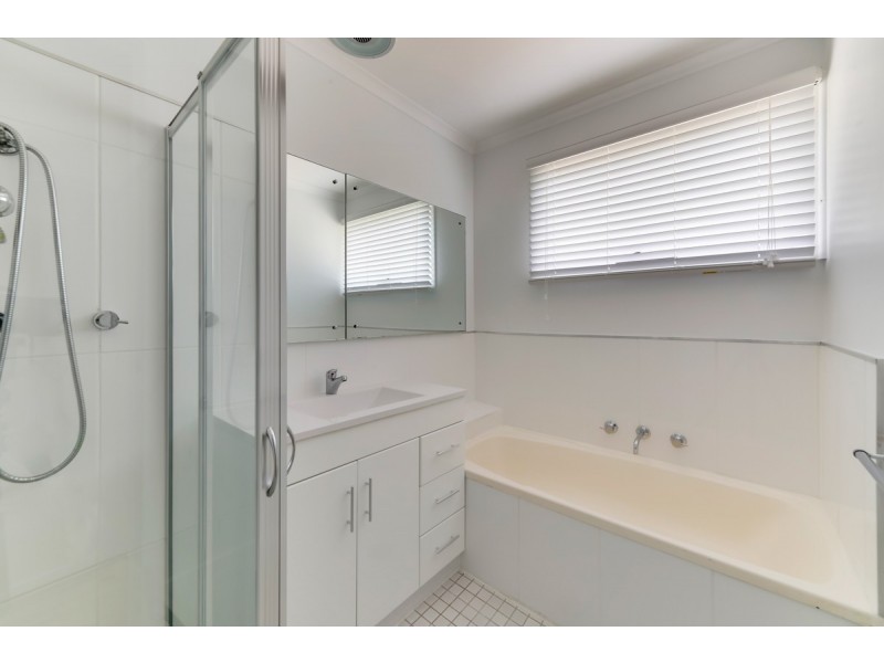 18 Macintyre Street, Charnwood ACT 2615