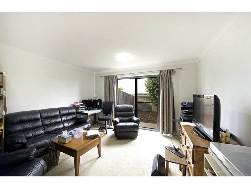 8/204 Macfarlane Burnet Avenue, Macgregor ACT 2615