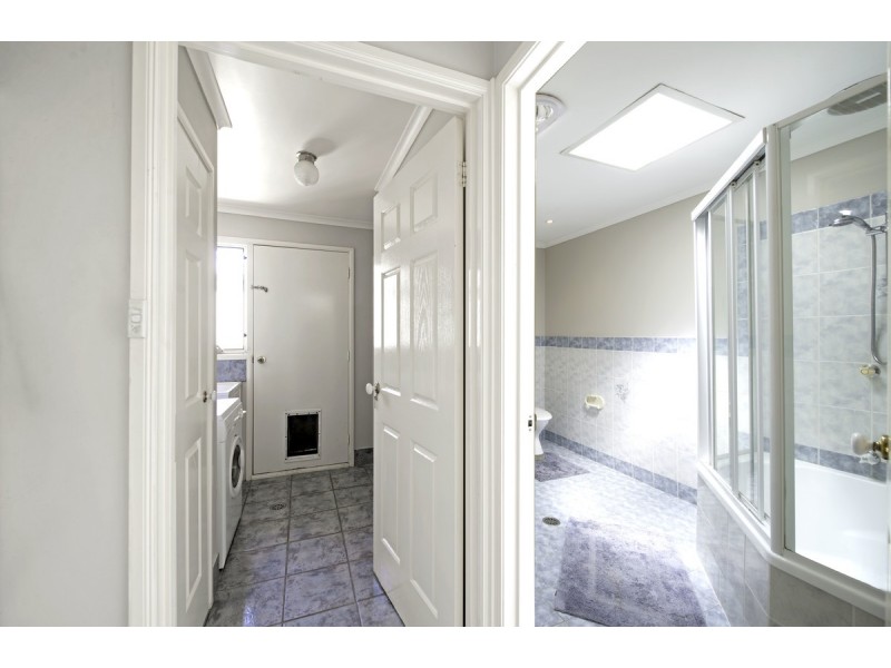 21 Britten Jones Drive, Holt ACT 2615