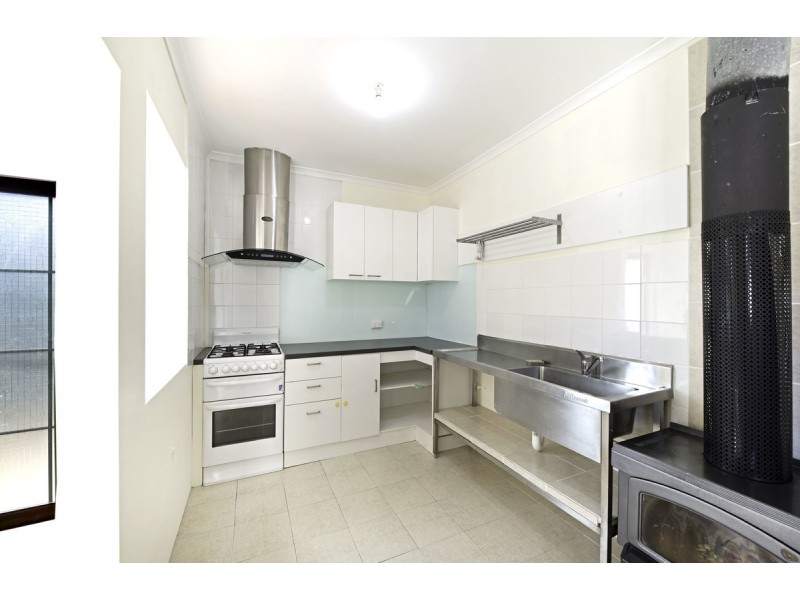 11 Stretton Crescent, Latham ACT 2615