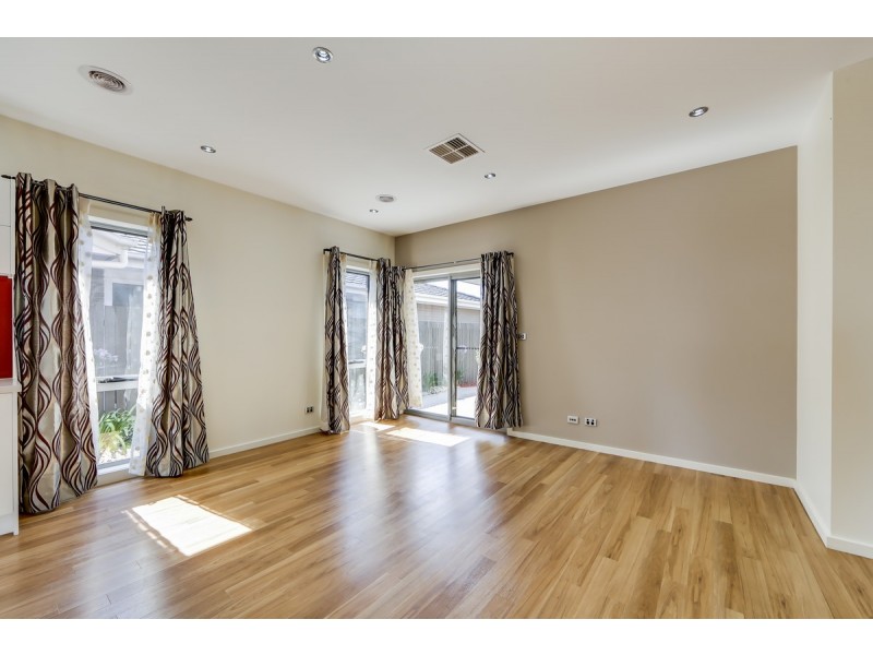 19 Hilda Kincaid Crescent, Macgregor ACT 2615