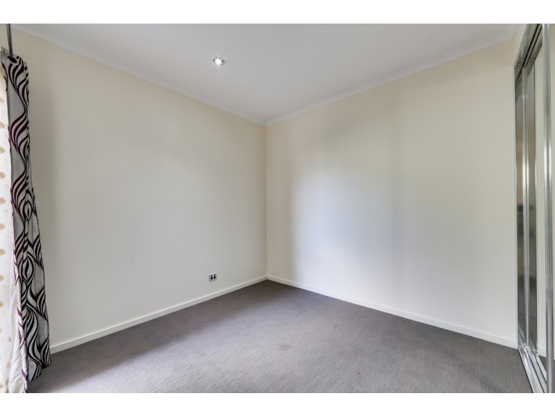 19 Hilda Kincaid Crescent, Macgregor ACT 2615
