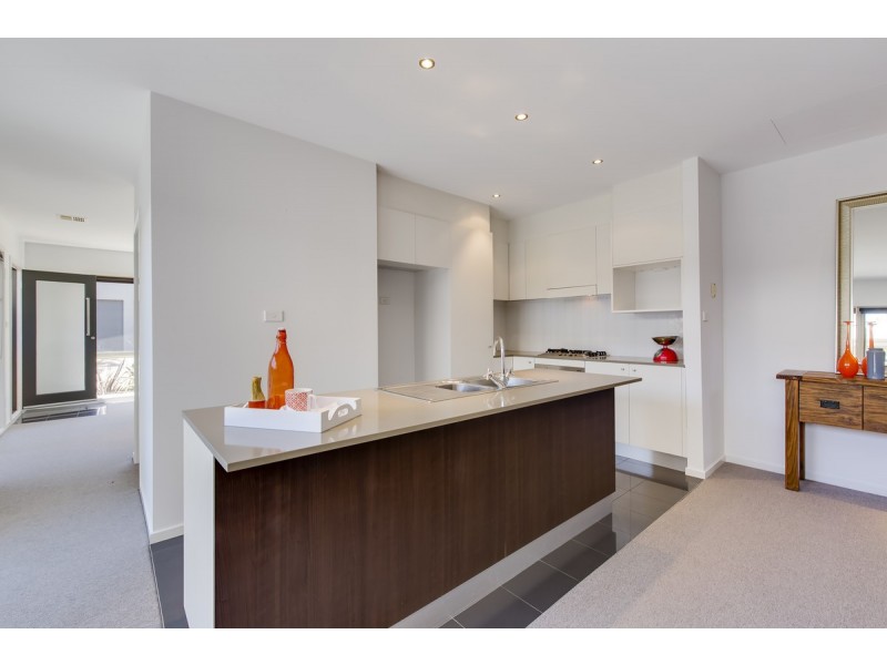 80/215 Aspinall Street, Watson ACT 2602
