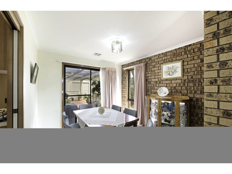 4 Mocatta Place, Latham ACT 2615