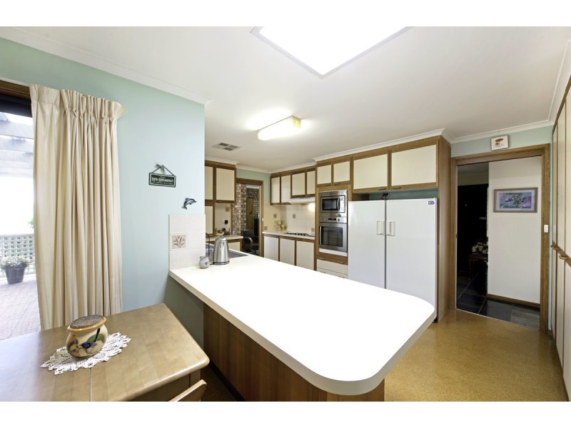 4 Mocatta Place, Latham ACT 2615