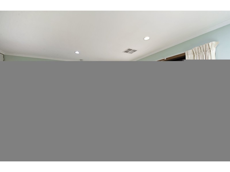 4 Mocatta Place, Latham ACT 2615
