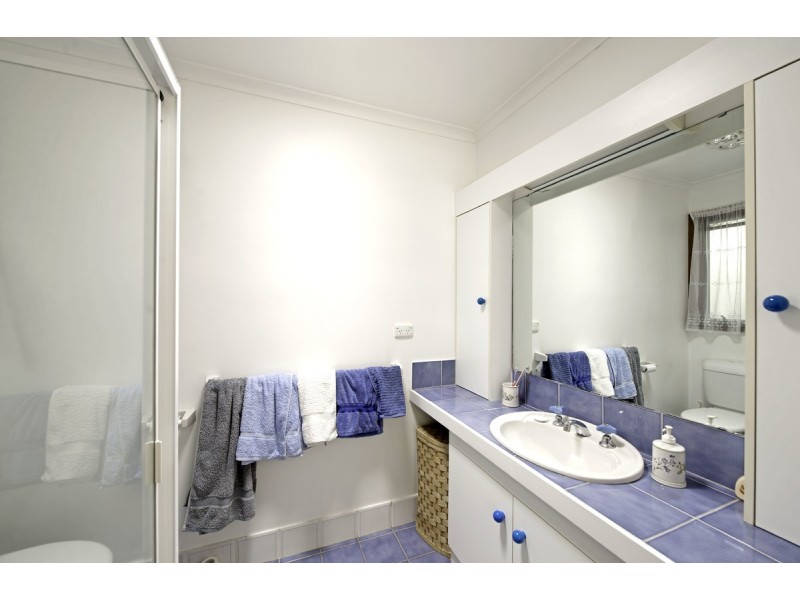 4 Mocatta Place, Latham ACT 2615