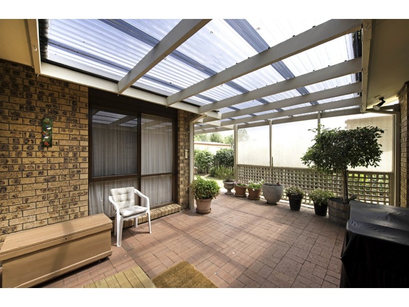 4 Mocatta Place, Latham ACT 2615