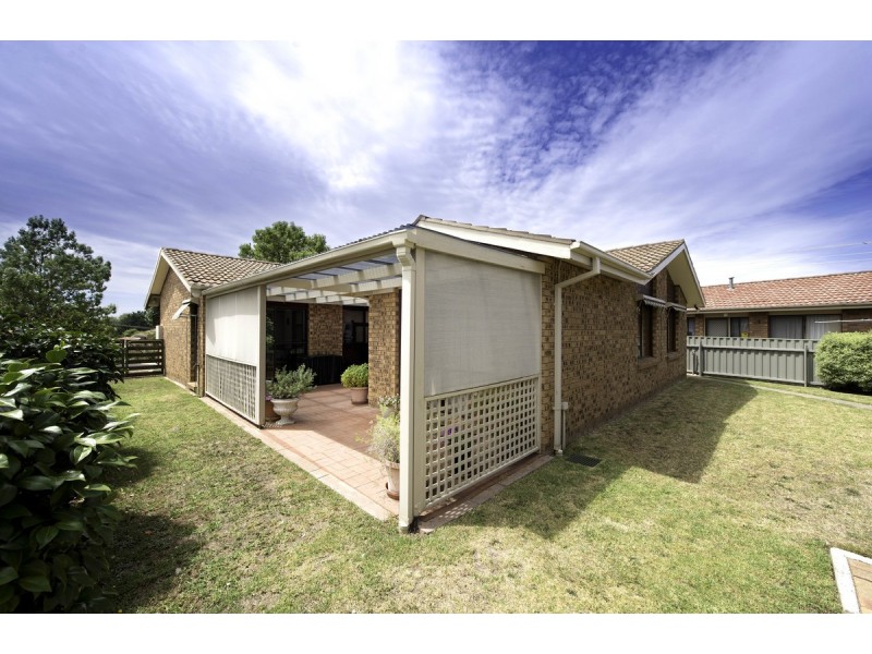4 Mocatta Place, Latham ACT 2615