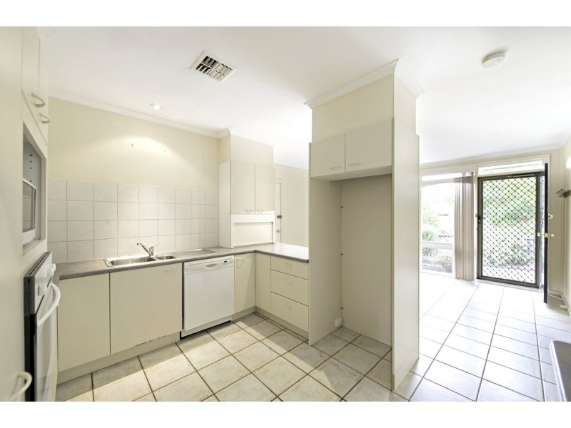 10 Stumm Place, Latham ACT 2615