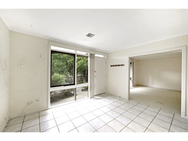 10 Stumm Place, Latham ACT 2615