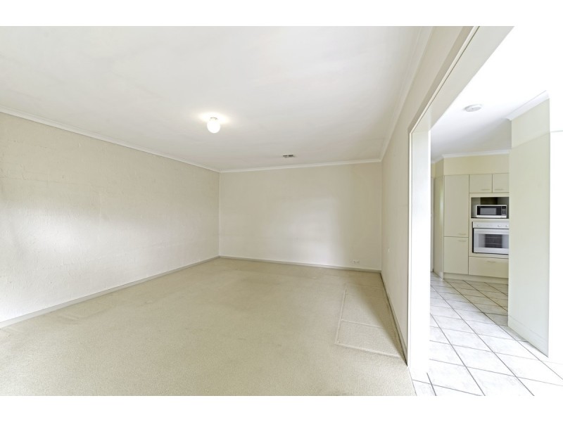 10 Stumm Place, Latham ACT 2615