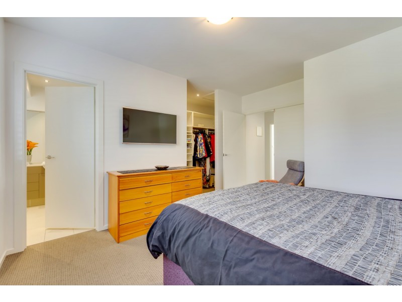 50/215 Aspinall Street, Watson ACT 2602