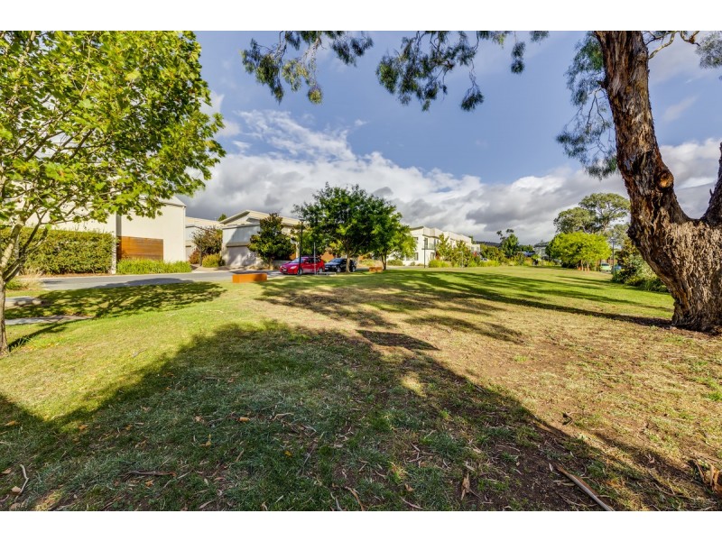 50/215 Aspinall Street, Watson ACT 2602