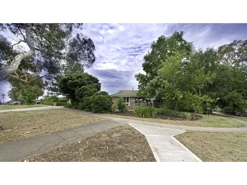 1 Messenger Street, Holt ACT 2615