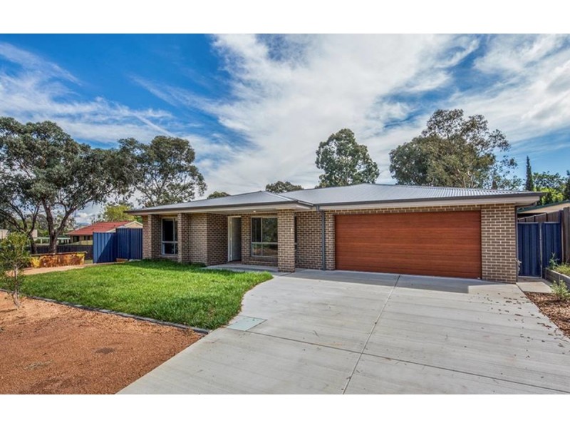 17 Jenner Court, Wanniassa ACT 2903