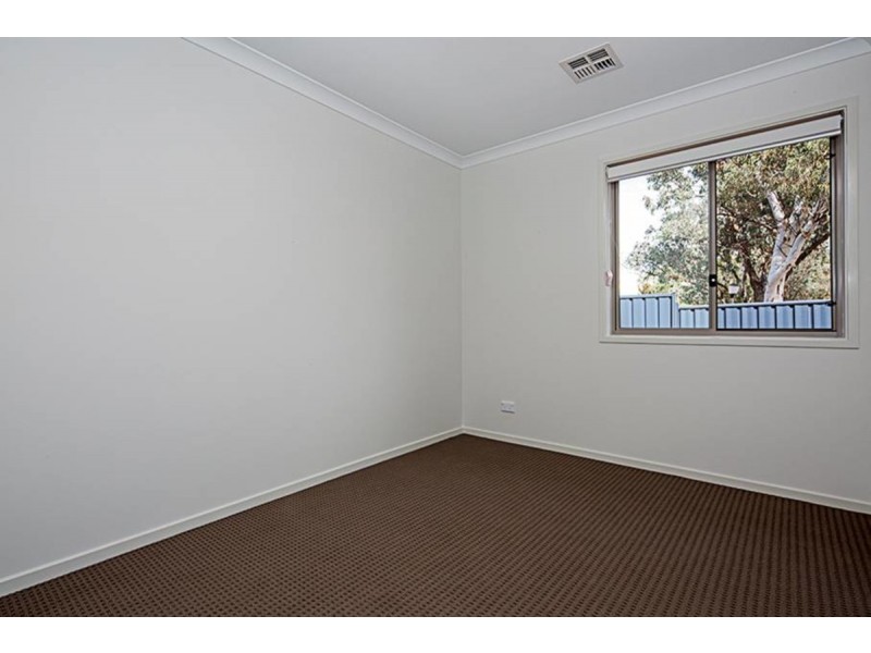 17 Jenner Court, Wanniassa ACT 2903