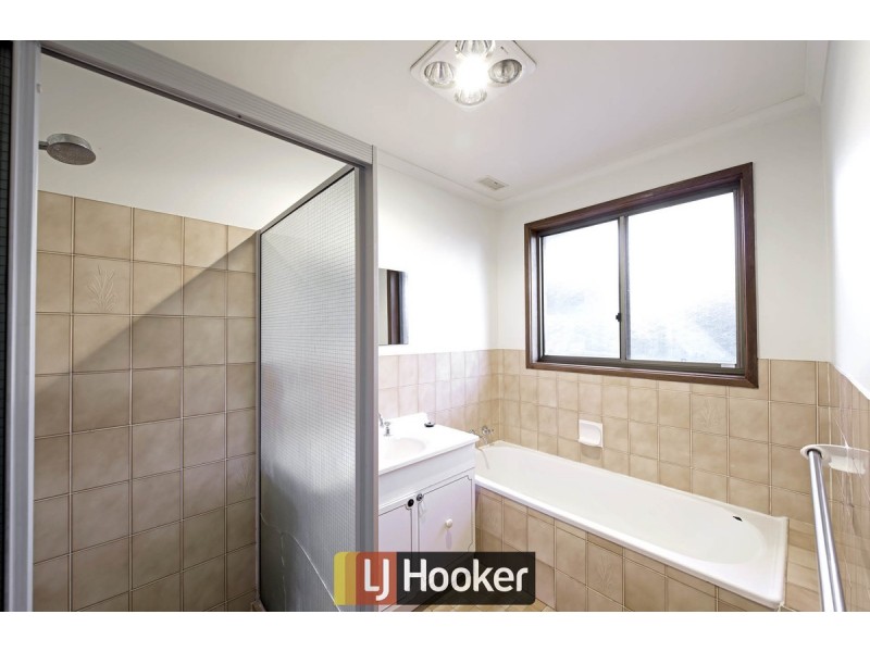 4 Mcarthur Place, Latham ACT 2615