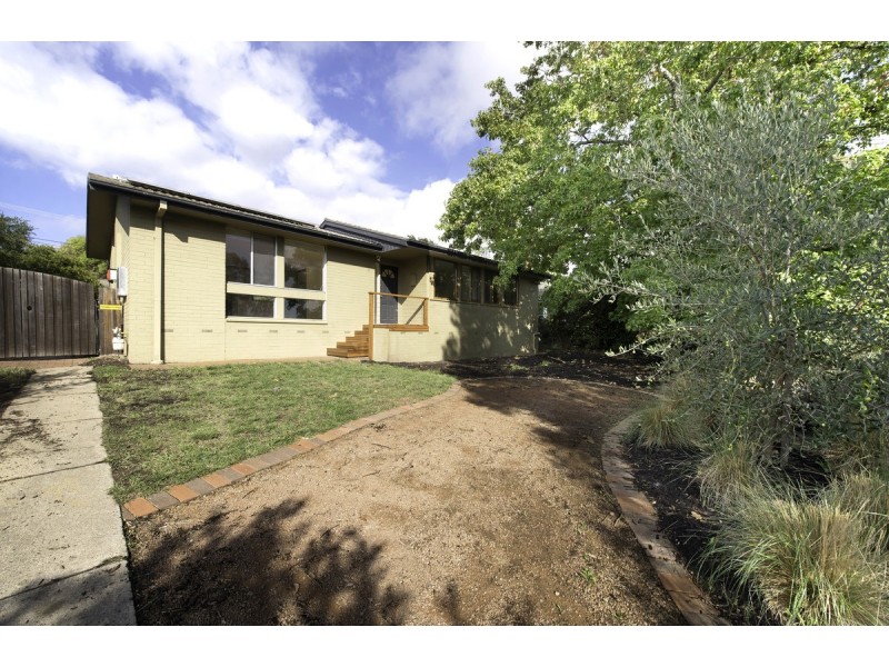 9 Cazaly Close, Holt ACT 2615