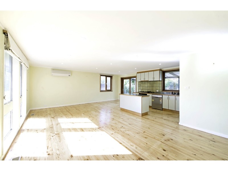 9 Cazaly Close, Holt ACT 2615