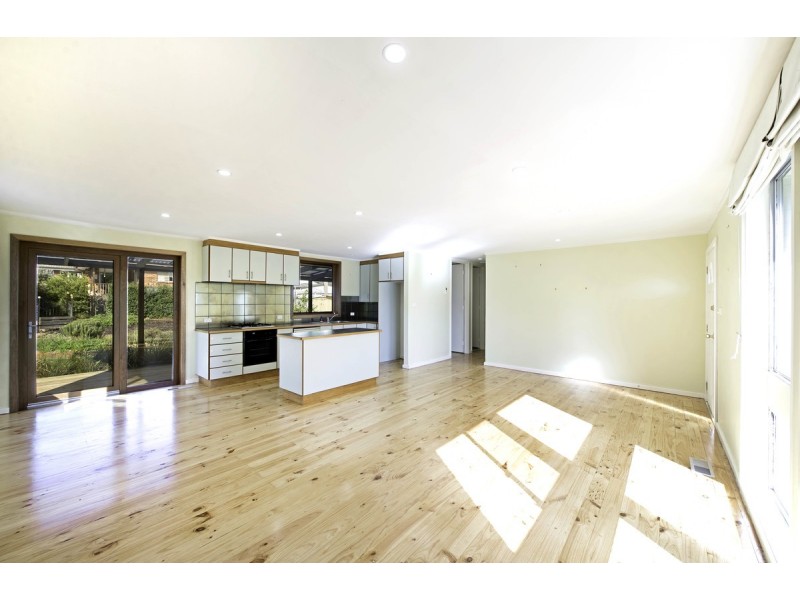 9 Cazaly Close, Holt ACT 2615