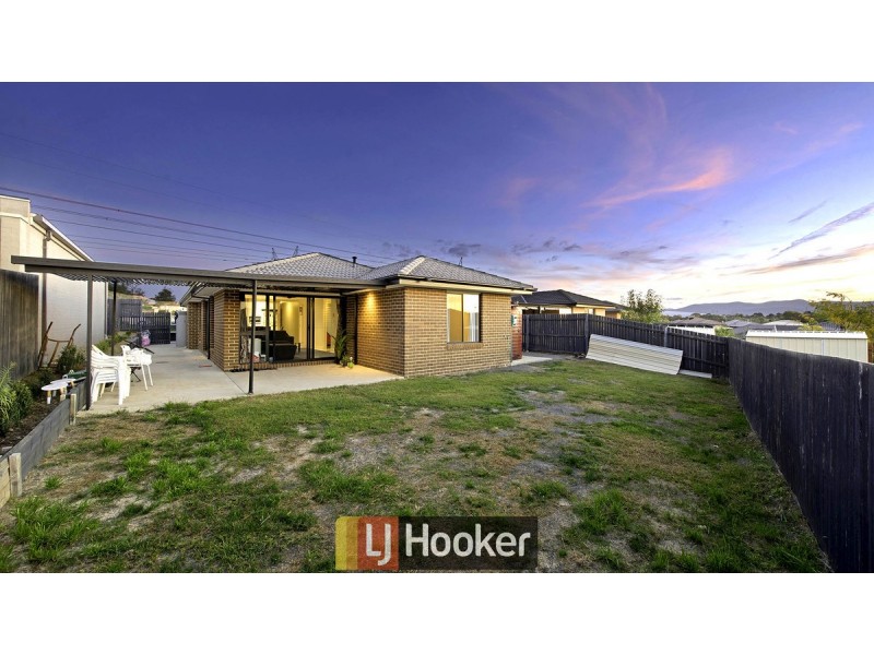 13 Victor Chang Street, Macgregor ACT 2615