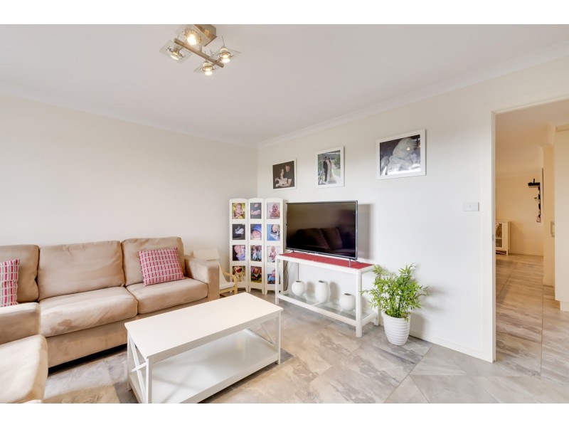 48 Hilda Kincaid Crescent, Macgregor ACT 2615