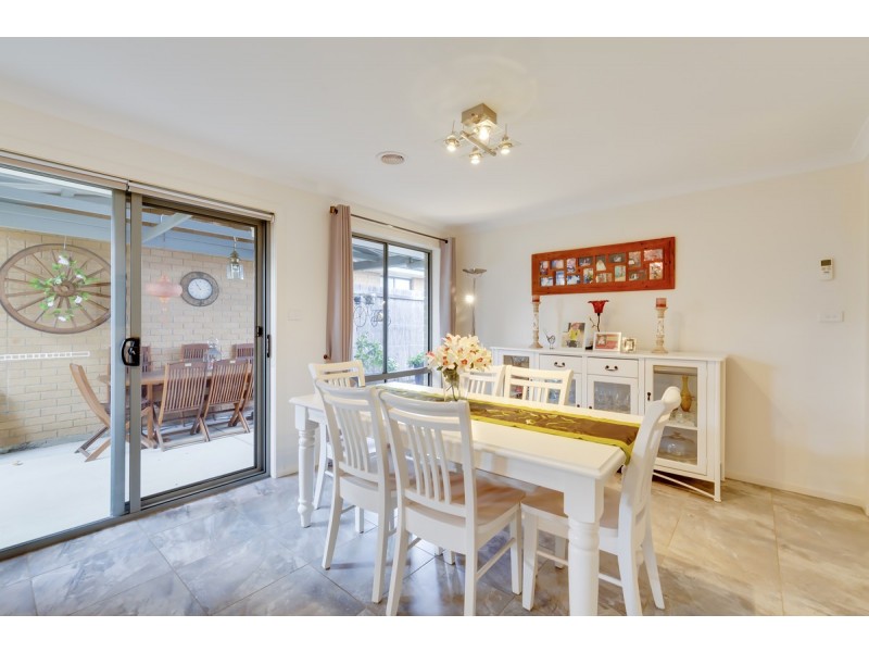 48 Hilda Kincaid Crescent, Macgregor ACT 2615