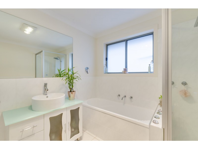 48 Hilda Kincaid Crescent, Macgregor ACT 2615