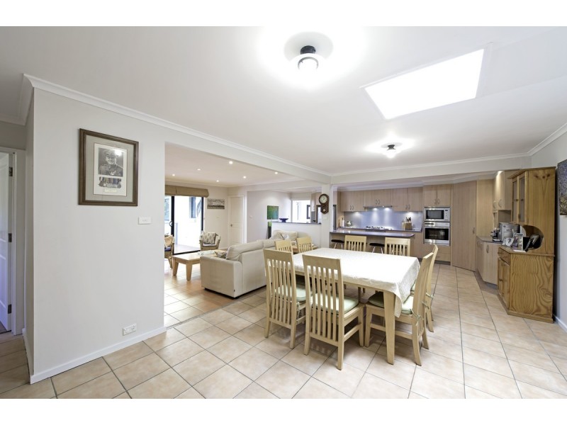 17 Powers Place, Latham ACT 2615