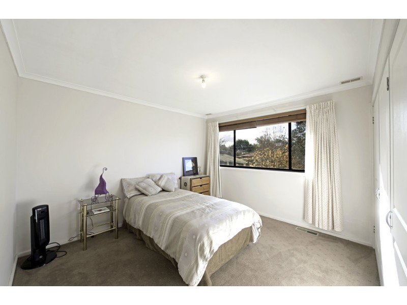 17 Powers Place, Latham ACT 2615