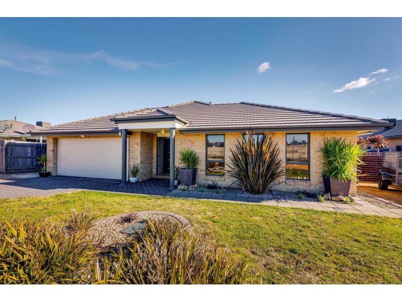 48 Henry Sutton Circuit, Dunlop ACT 2615
