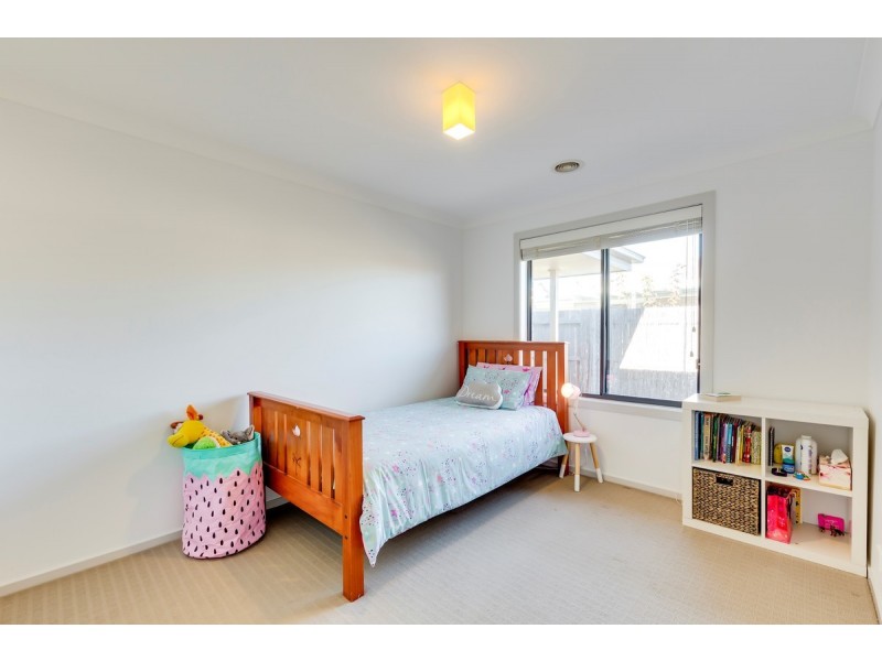 48 Henry Sutton Circuit, Dunlop ACT 2615