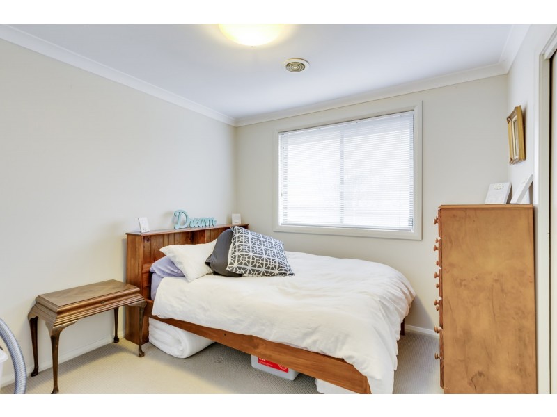 12 Eric De Salis Street, Macgregor ACT 2615