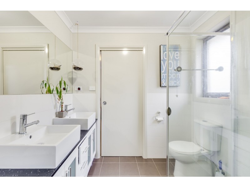 12 Eric De Salis Street, Macgregor ACT 2615