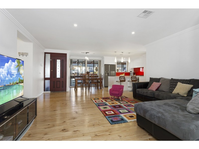 5 Gaggin Place, Macgregor ACT 2615