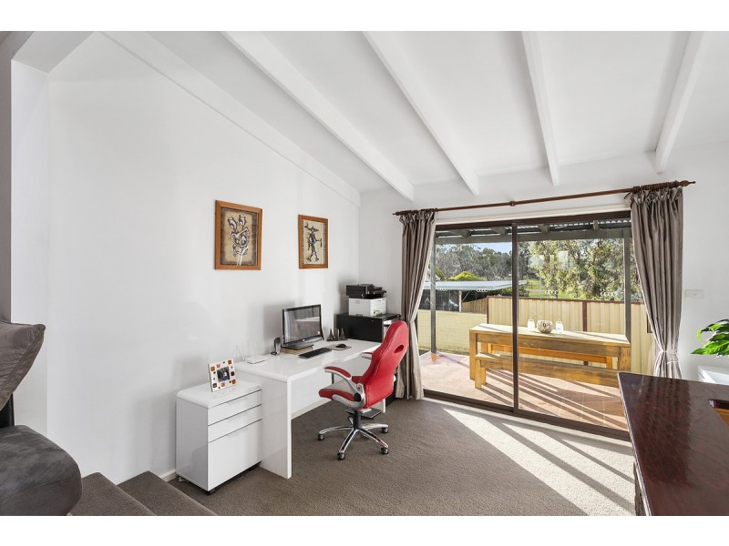 5 Gaggin Place, Macgregor ACT 2615