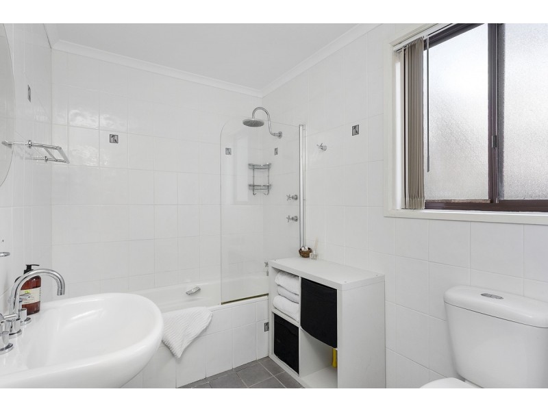 5 Gaggin Place, Macgregor ACT 2615