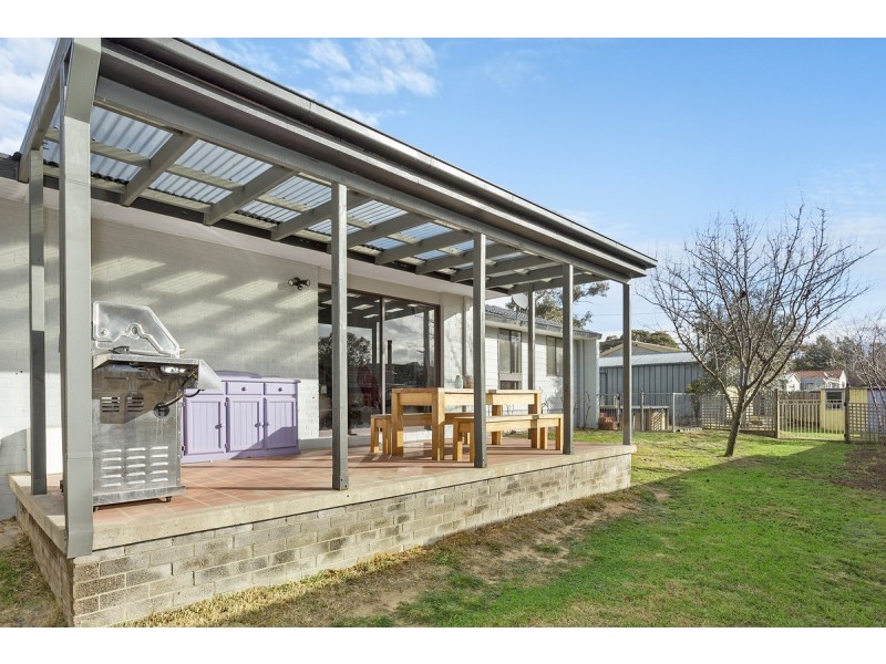 5 Gaggin Place, Macgregor ACT 2615