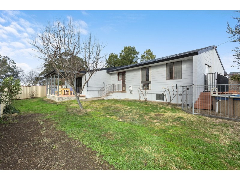 5 Gaggin Place, Macgregor ACT 2615