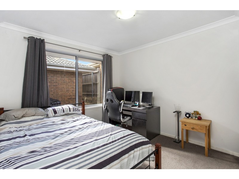 24 Refshauge Crescent, Macgregor ACT 2615