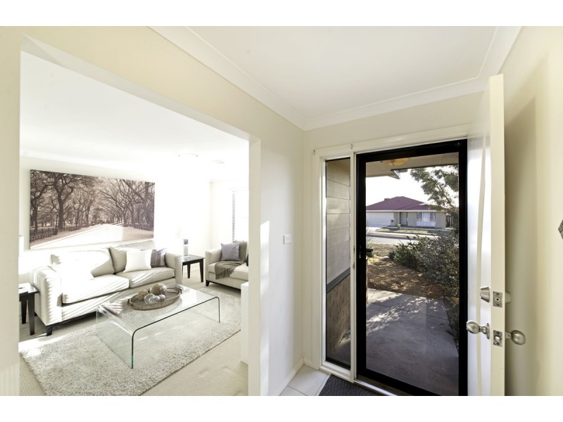 50 Macfarlane Burnet Avenue, Macgregor ACT 2615