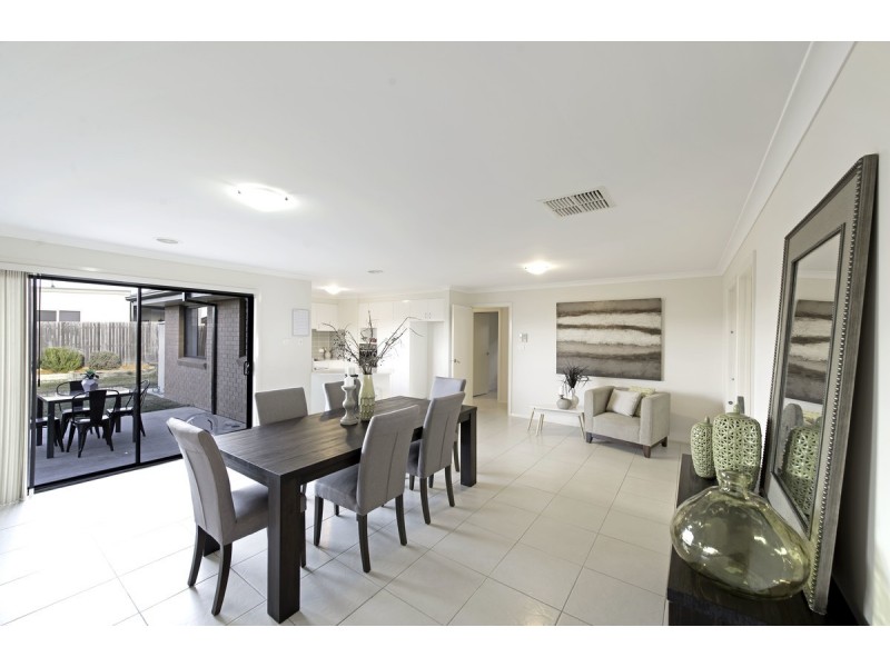 50 Macfarlane Burnet Avenue, Macgregor ACT 2615