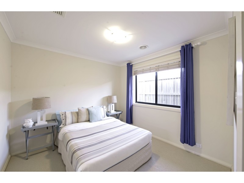 50 Macfarlane Burnet Avenue, Macgregor ACT 2615