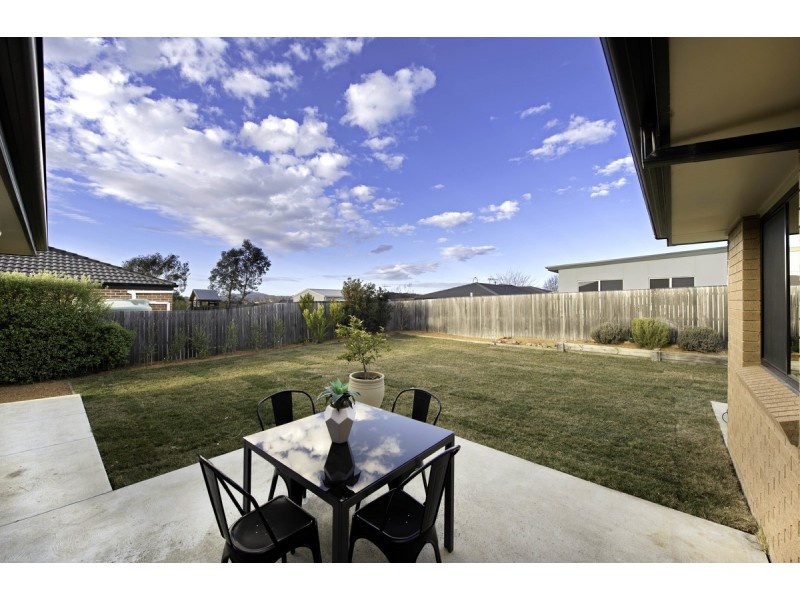 50 Macfarlane Burnet Avenue, Macgregor ACT 2615