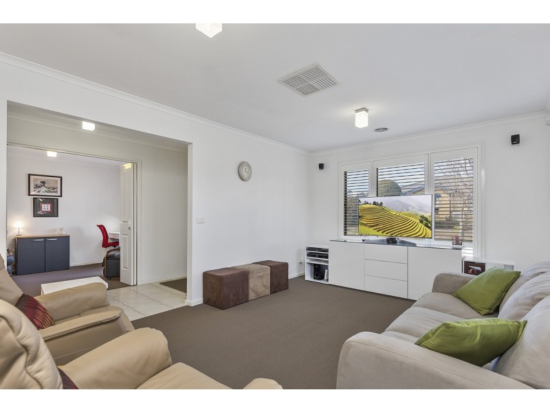 72 Gouldsmith Street, Dunlop ACT 2615