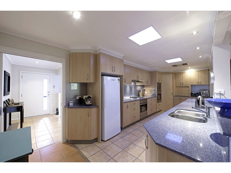 17 Powers Place, Latham ACT 2615